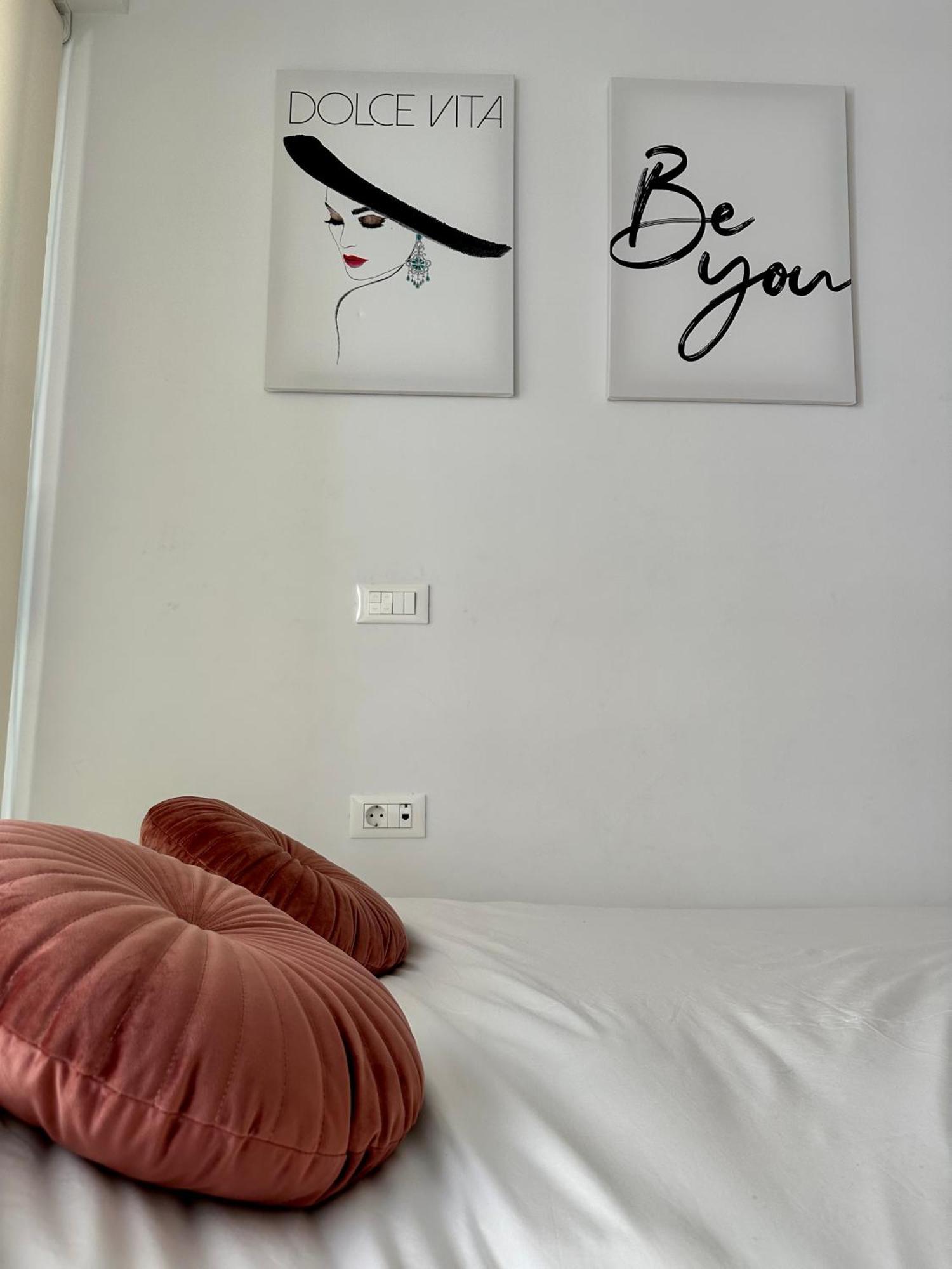 Serena At Athens Riviera Apartment Vari  Exterior photo