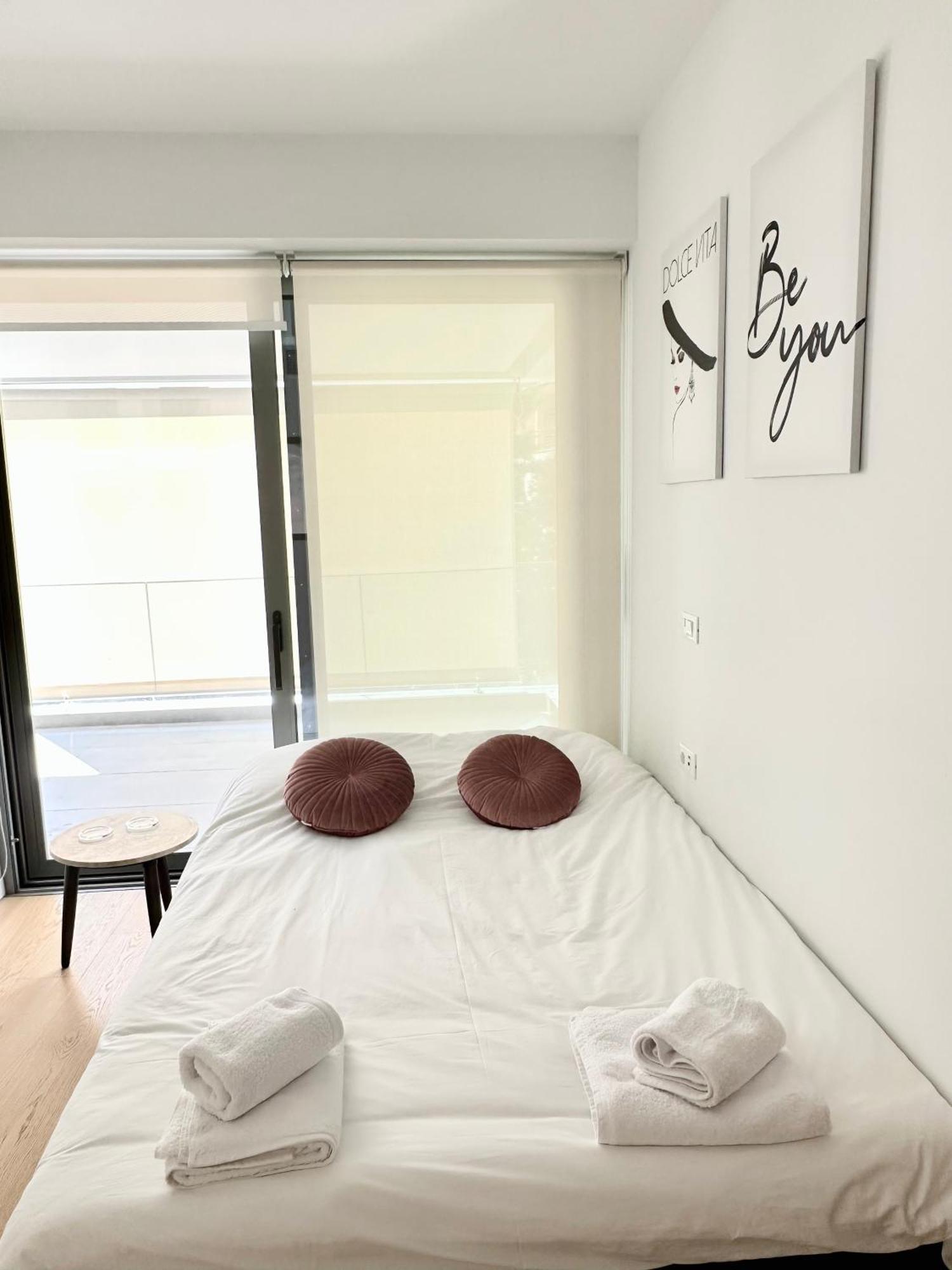 Serena At Athens Riviera Apartment Vari  Exterior photo